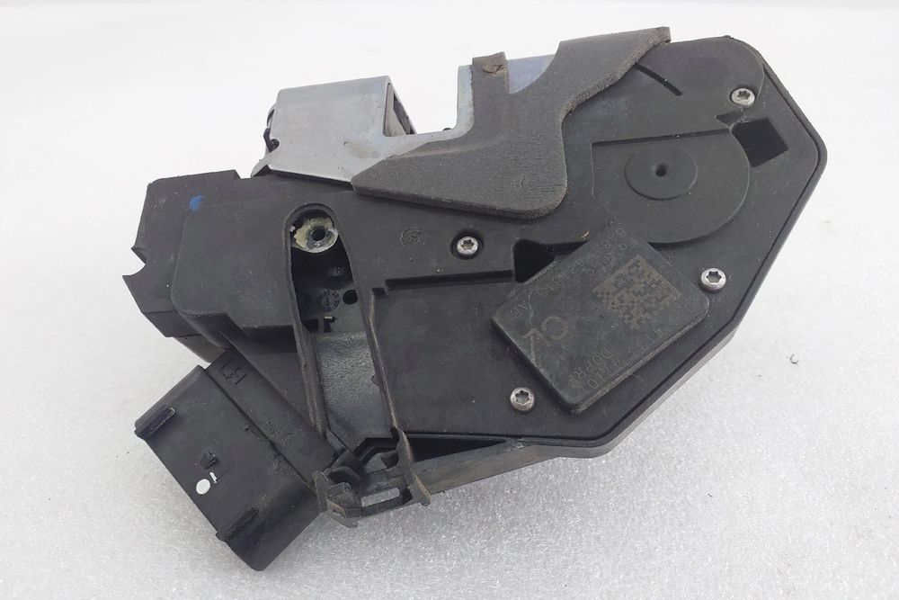 Fechadura / fecho porta frente esquerdo FORD Fiesta VI (CB1, CCN)