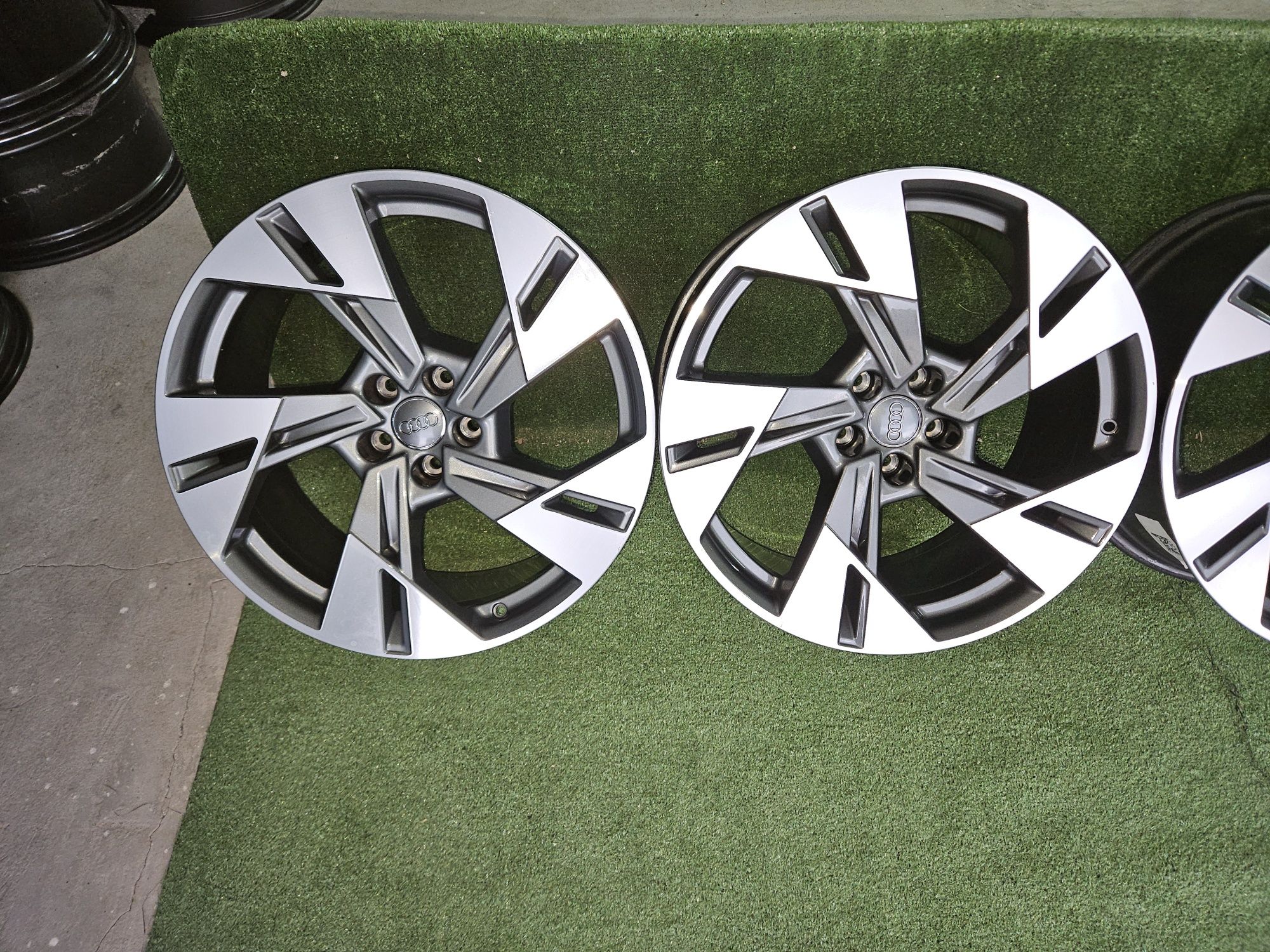 Sprzedam Alufelgi Orginalne Audi 5x112 20  A4 A5 A6 A7 A8 Q5 Q7 Q8