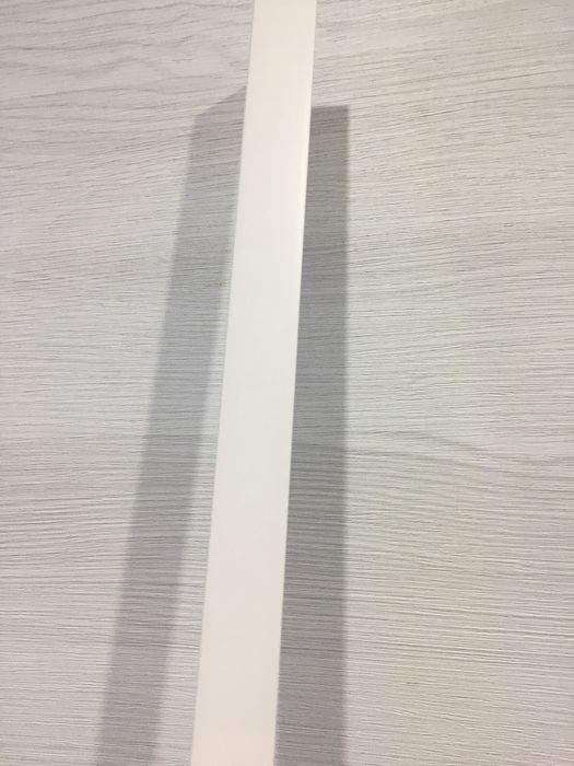 Kątowniki PVC 25mm na 25mm nowe Cezar