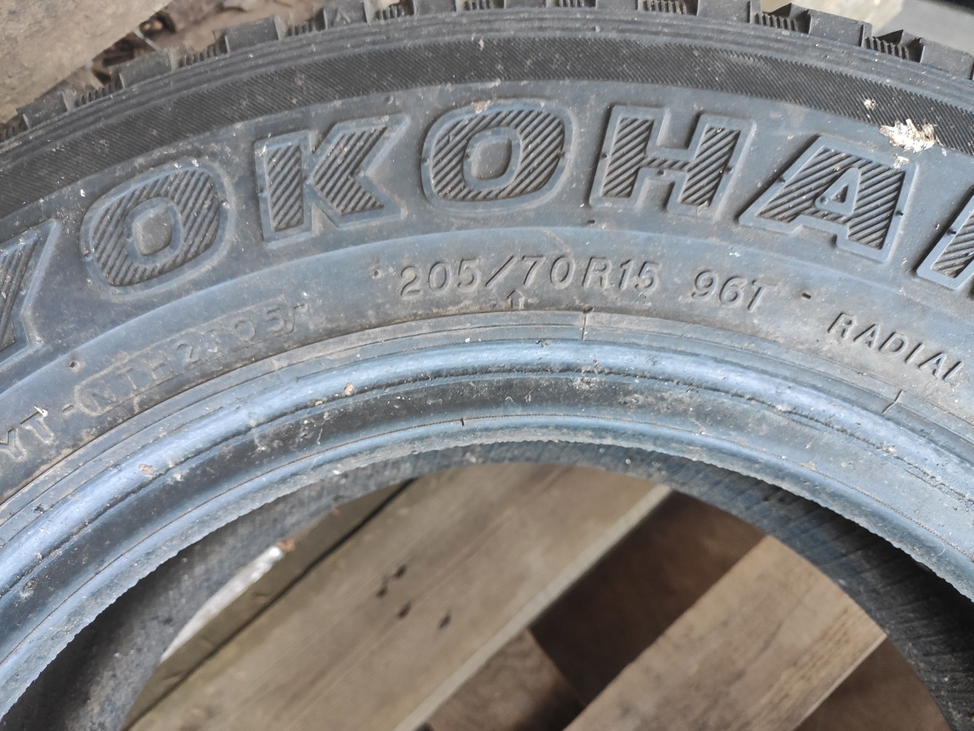 Покрышка Yokohama Geolandar 205/70 r15