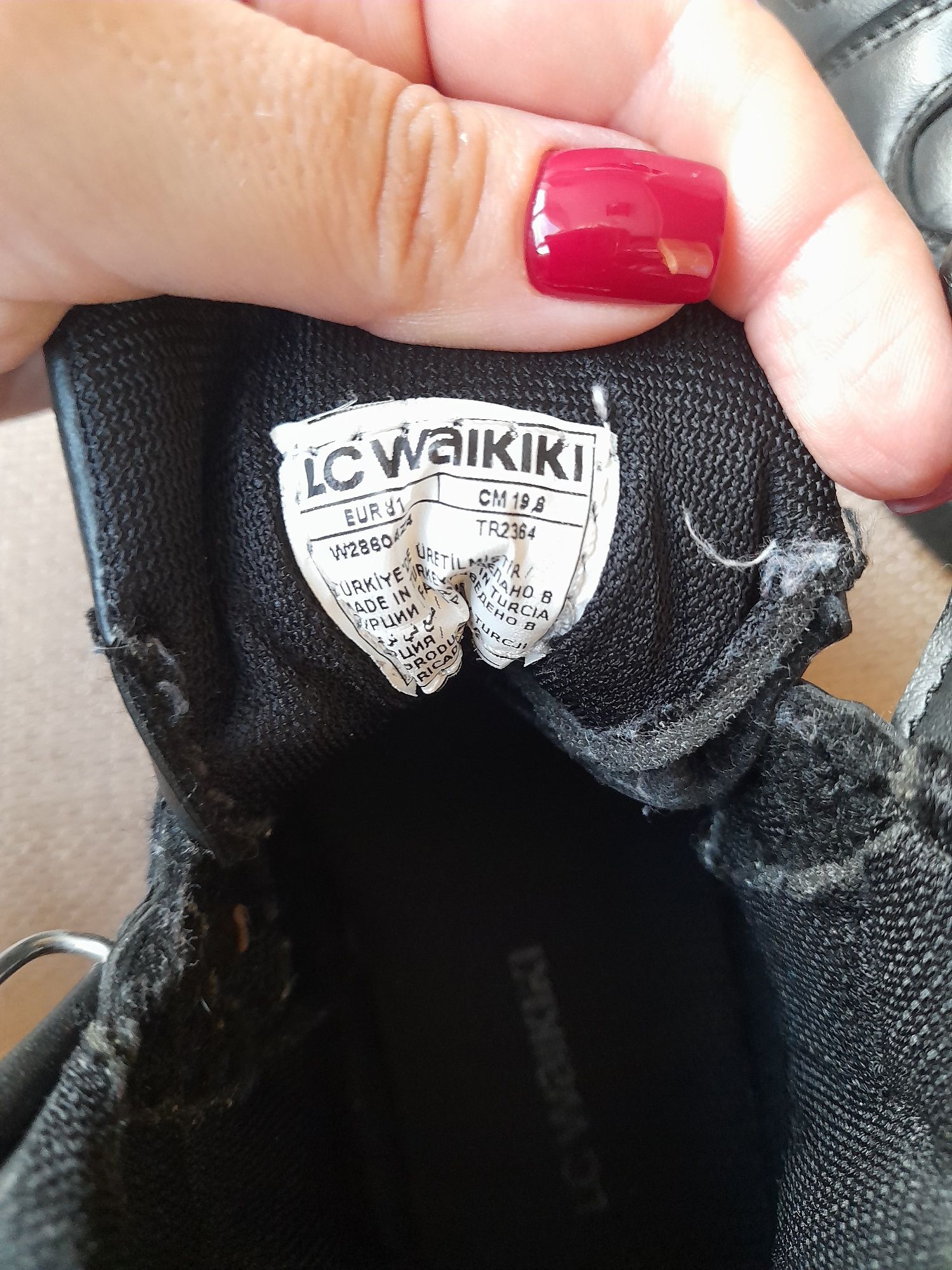 Продам ботинки на мальчика