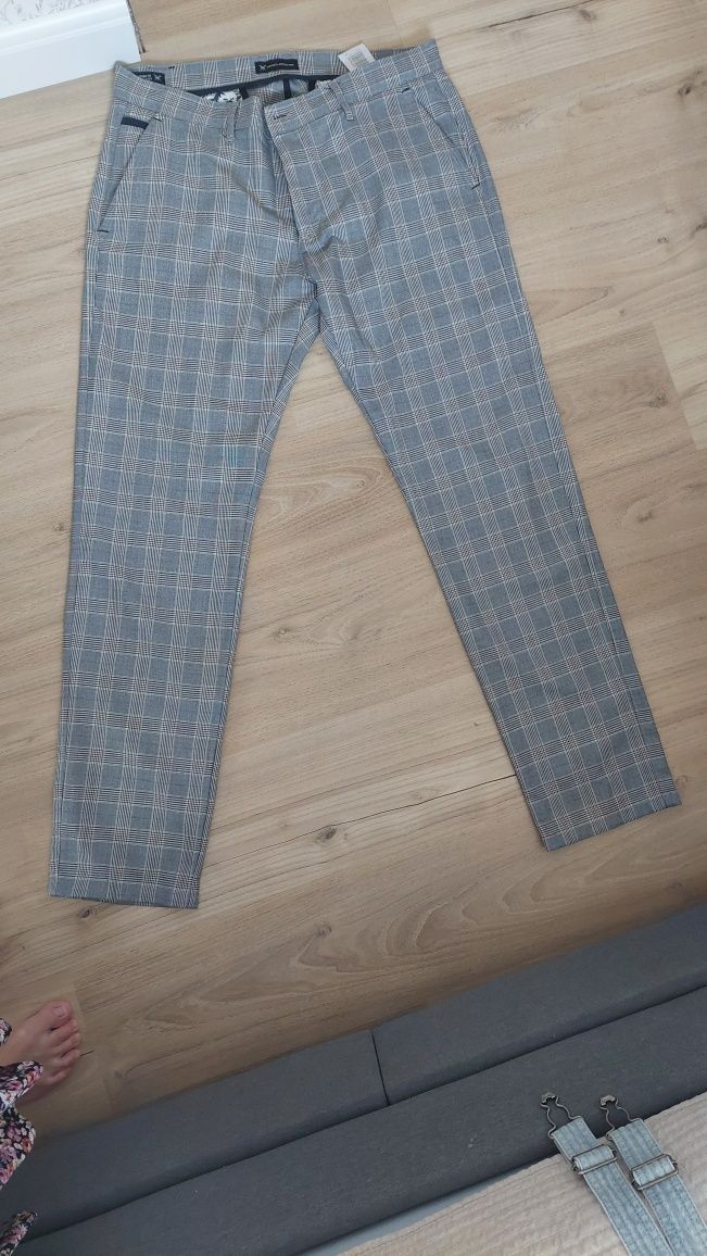 Spodnie Pako Lorente i Kamizelka Tommy Hilfiger