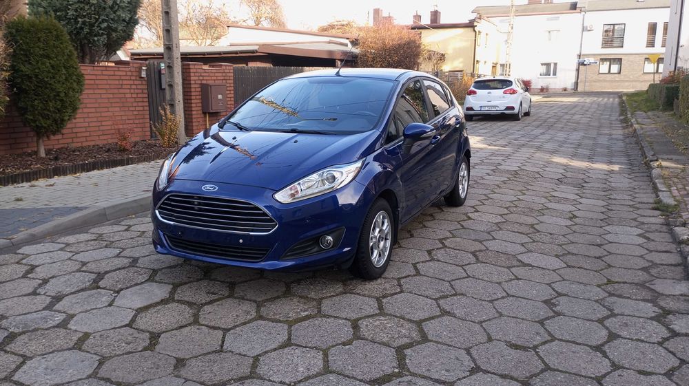 Ford Fiesta MK7 1.25 2016 Rok Książka Serwisowa