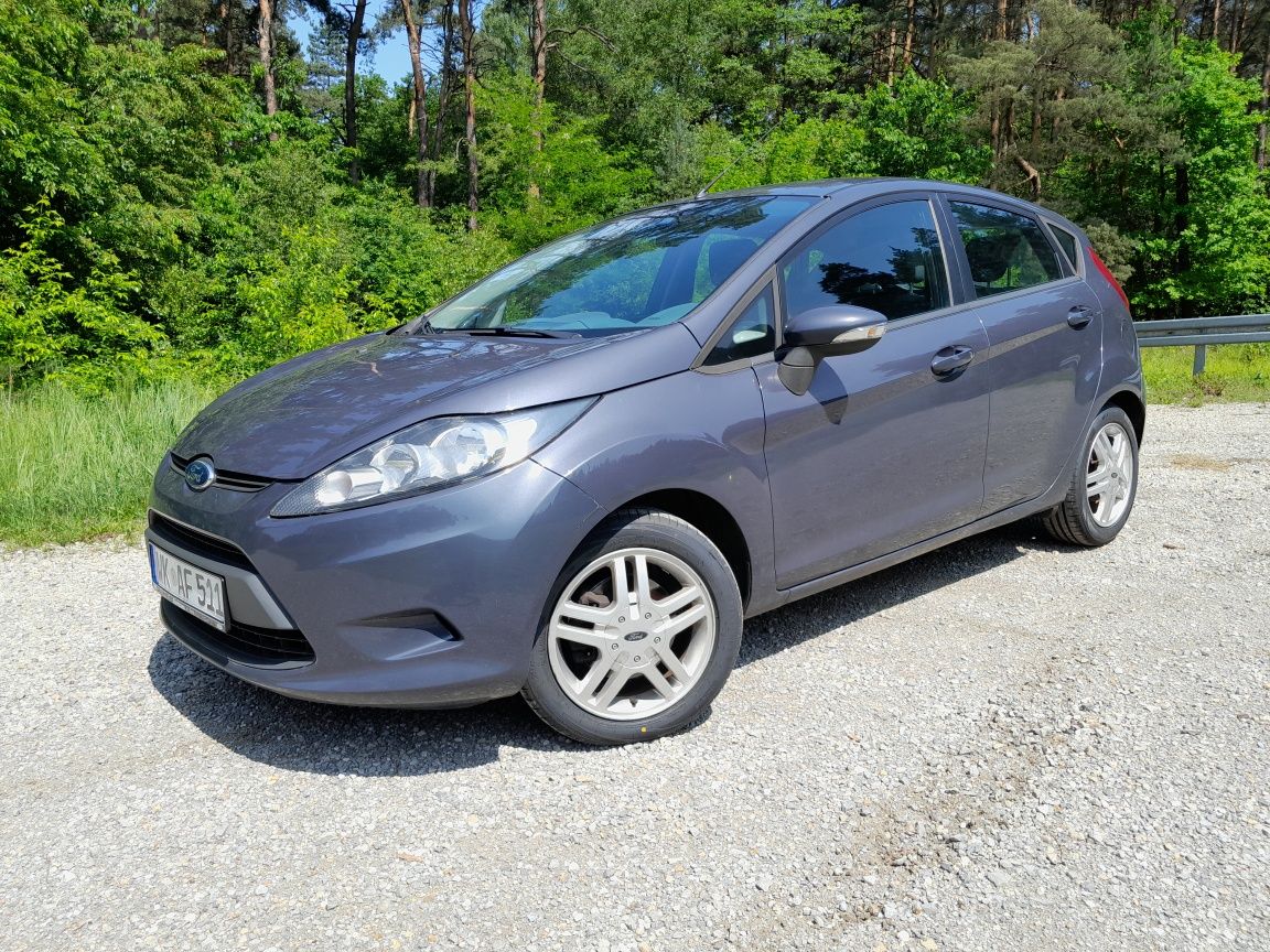 Ford Fiesta 5d 1.6 tdci/hdi 5L/100km Nowe Opony Klima z Niemiec