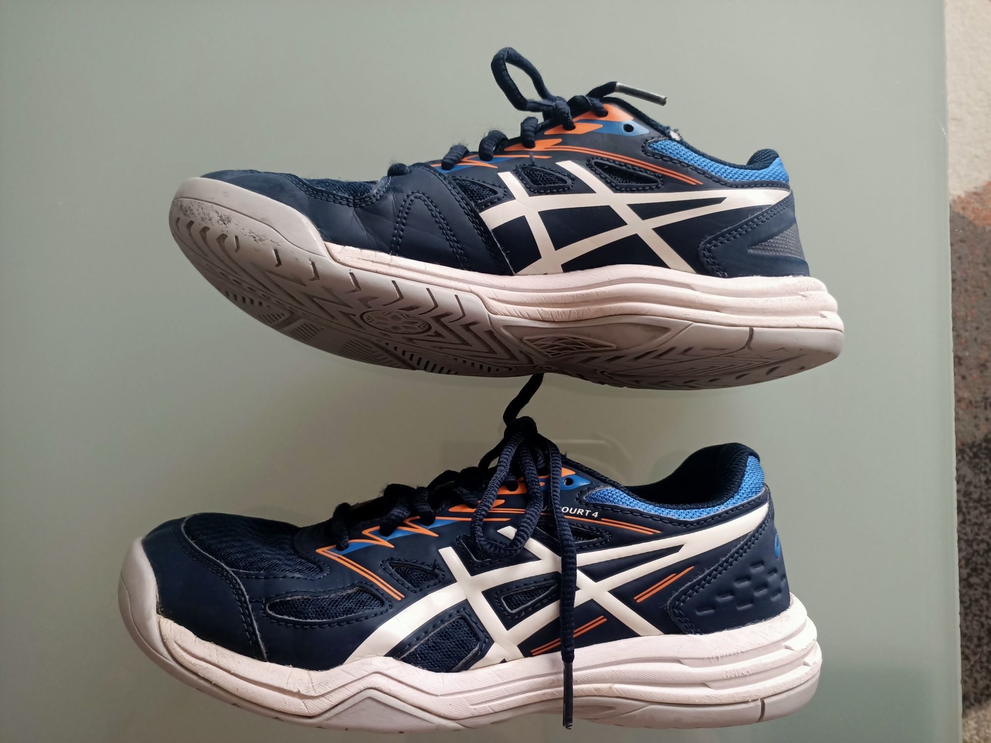 Asics UPCOURT4,, buty sportowe, halowe, juniorskie, rozm. 39