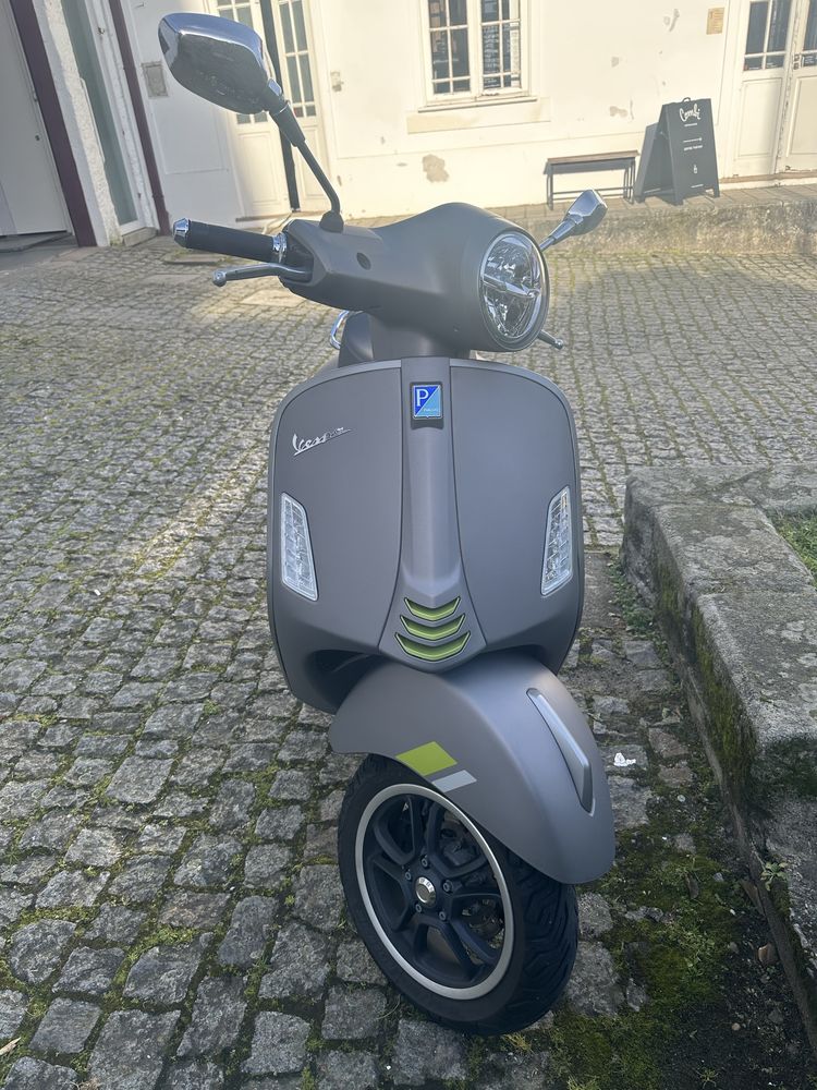 Vespa GTS 300 super tech 2024