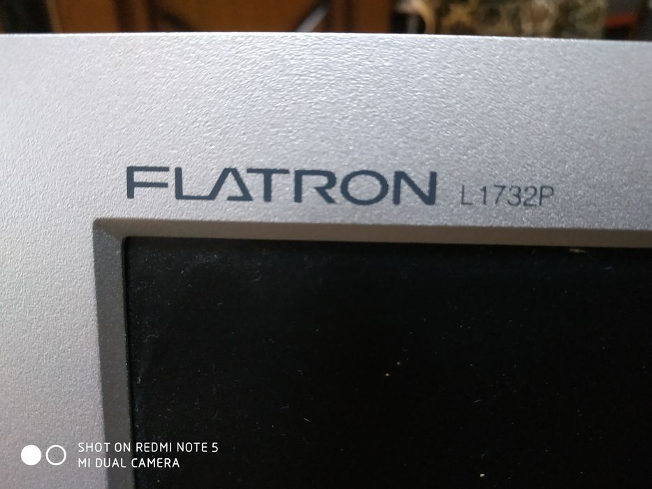 Монітор LG FLATRON L1732P
