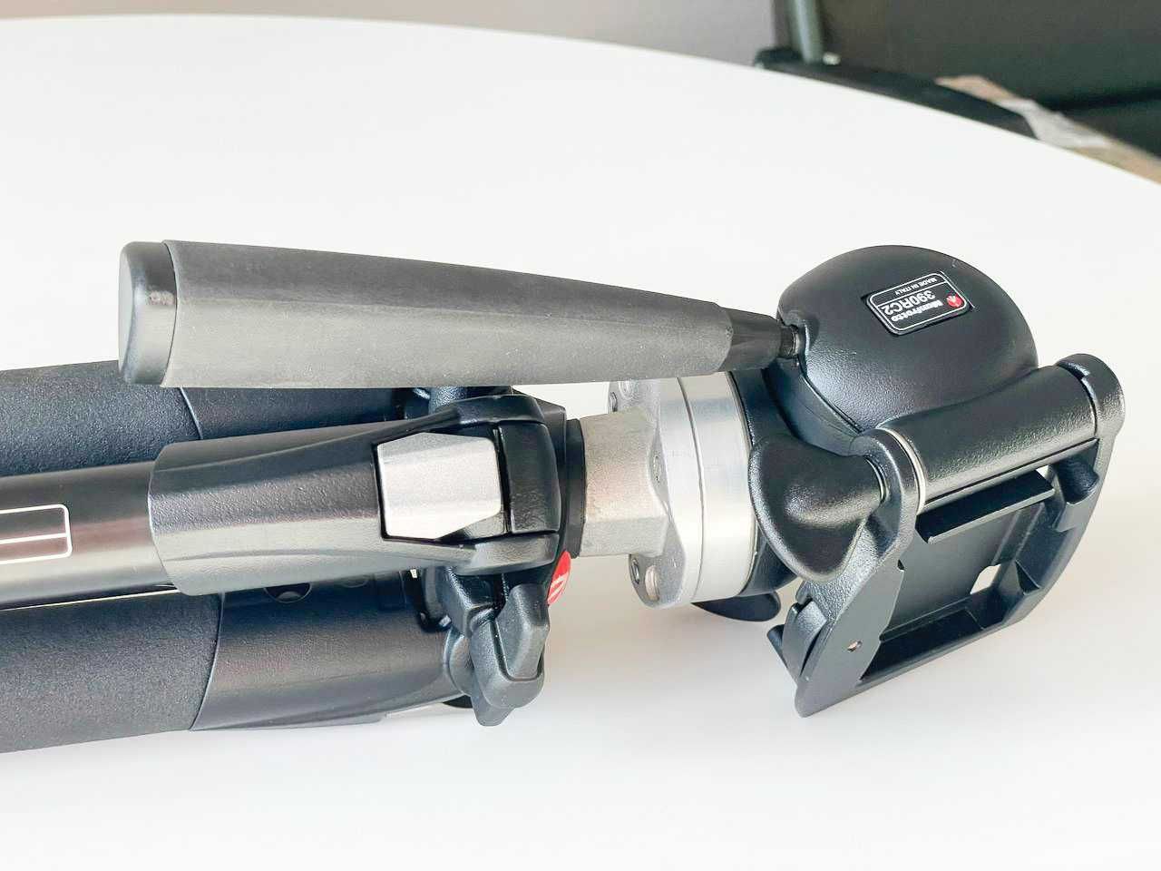 Штатив Manfrotto 190XDB 3-Section Tripod w/ 390RC2 Pan/Tilt Head