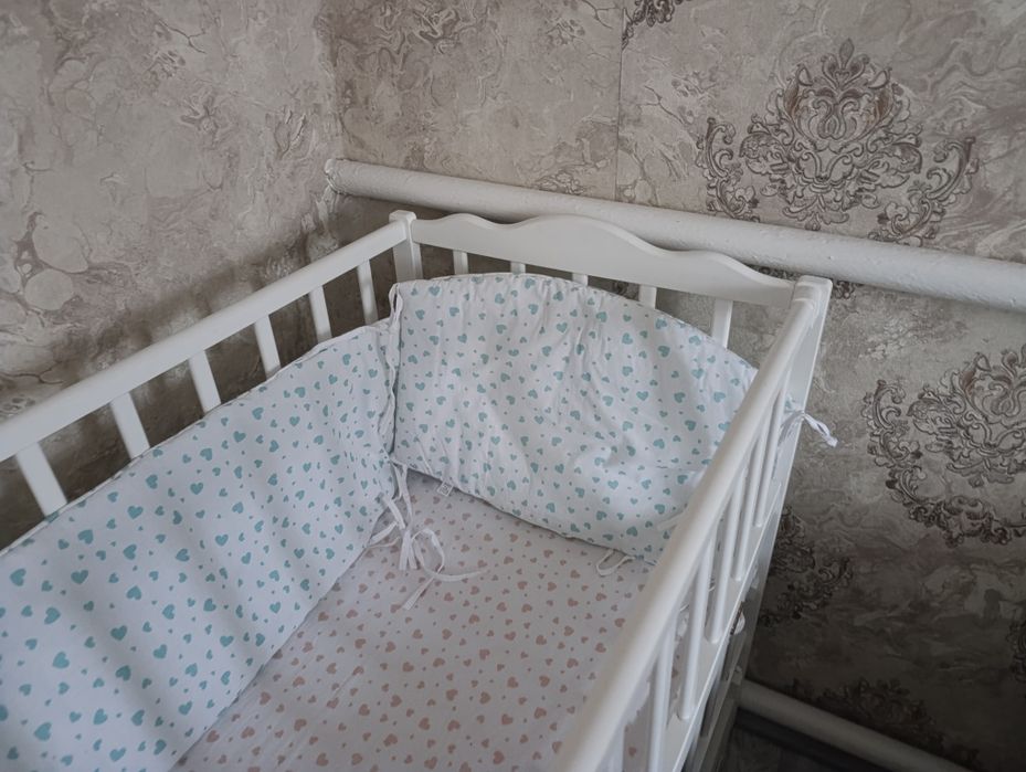 Дитяче ліжечко нове