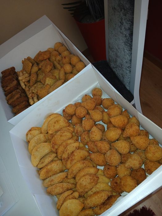 Bolos personalizados (Casamento, Aniversários, Batizados)| Doces e sal