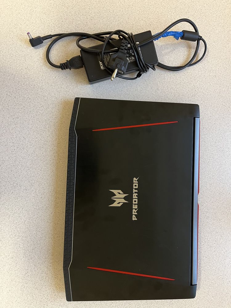 Acer Predator Helios 300 15,6 " Intel Core i7 16 GB / 128+500 Gb SSD