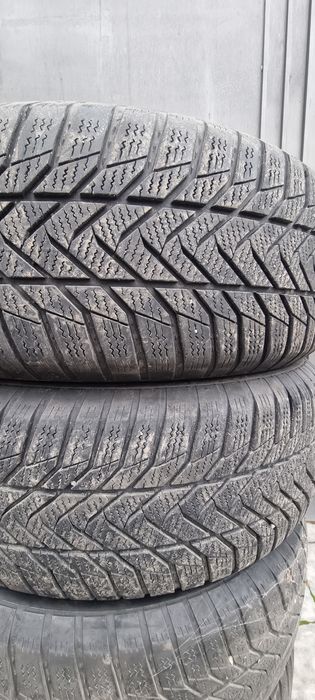 Резина зимова 235/65/17