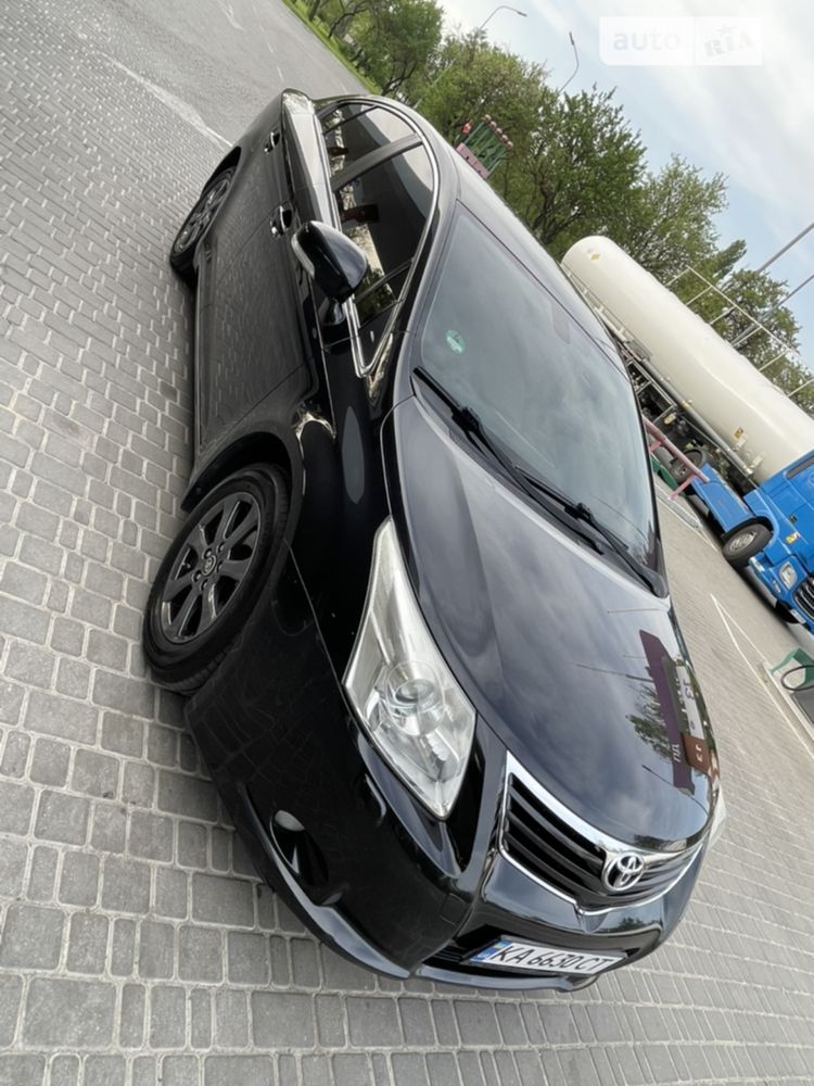 Official avensis