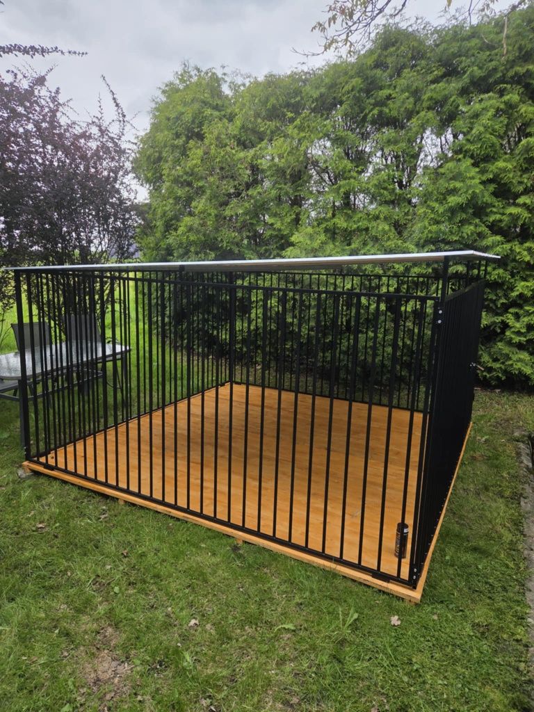 Kojec dla psa. Szybkie terminy realizacji. Solidnie wykonany.