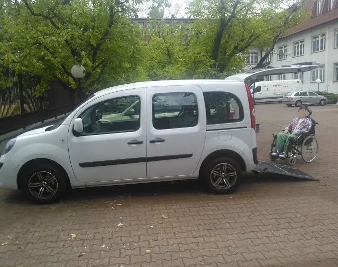 Renault Kangoo Renault Kangoo II przystosowany do przewozu osoby niepełnosprawnej