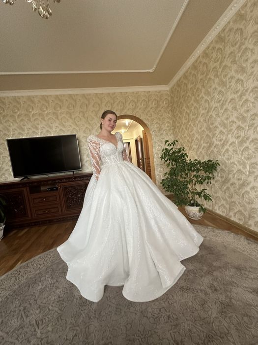 Продам НОВУ весільну сукню