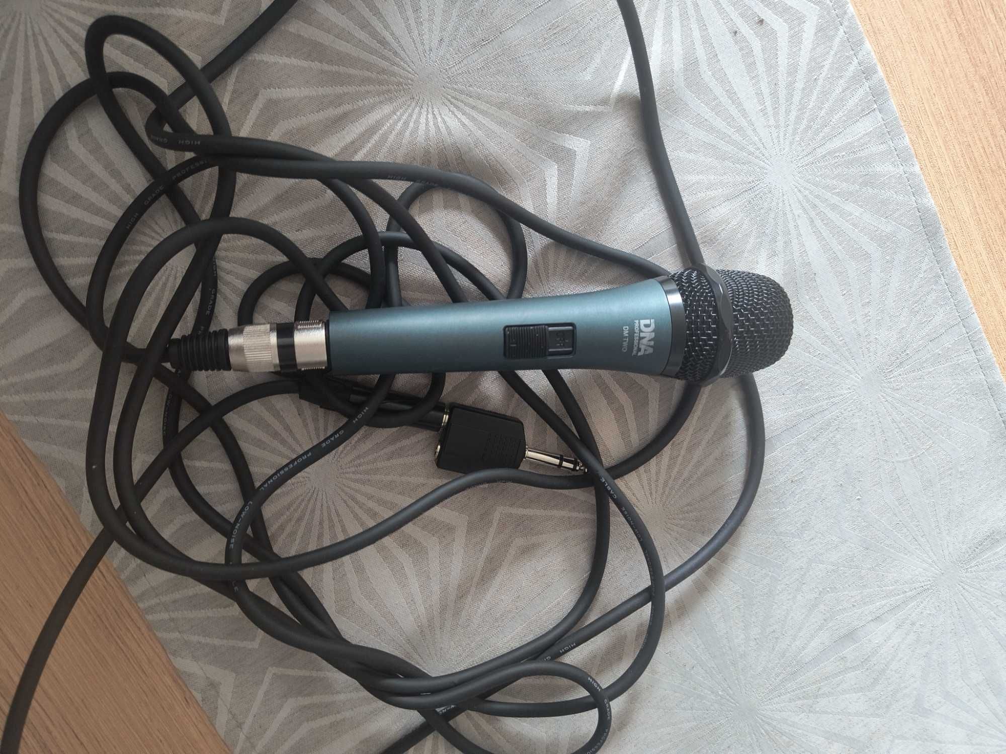 gitara elektryczna, wzmacniacz gitarowy Marshall, mikrofon, komplet