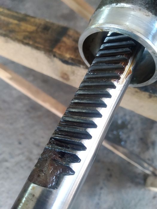 Рульова рулевая рейка Opel Astra H Zafira B ZF