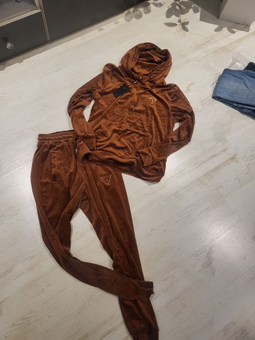 Dres welurowy guess rozm m/l
