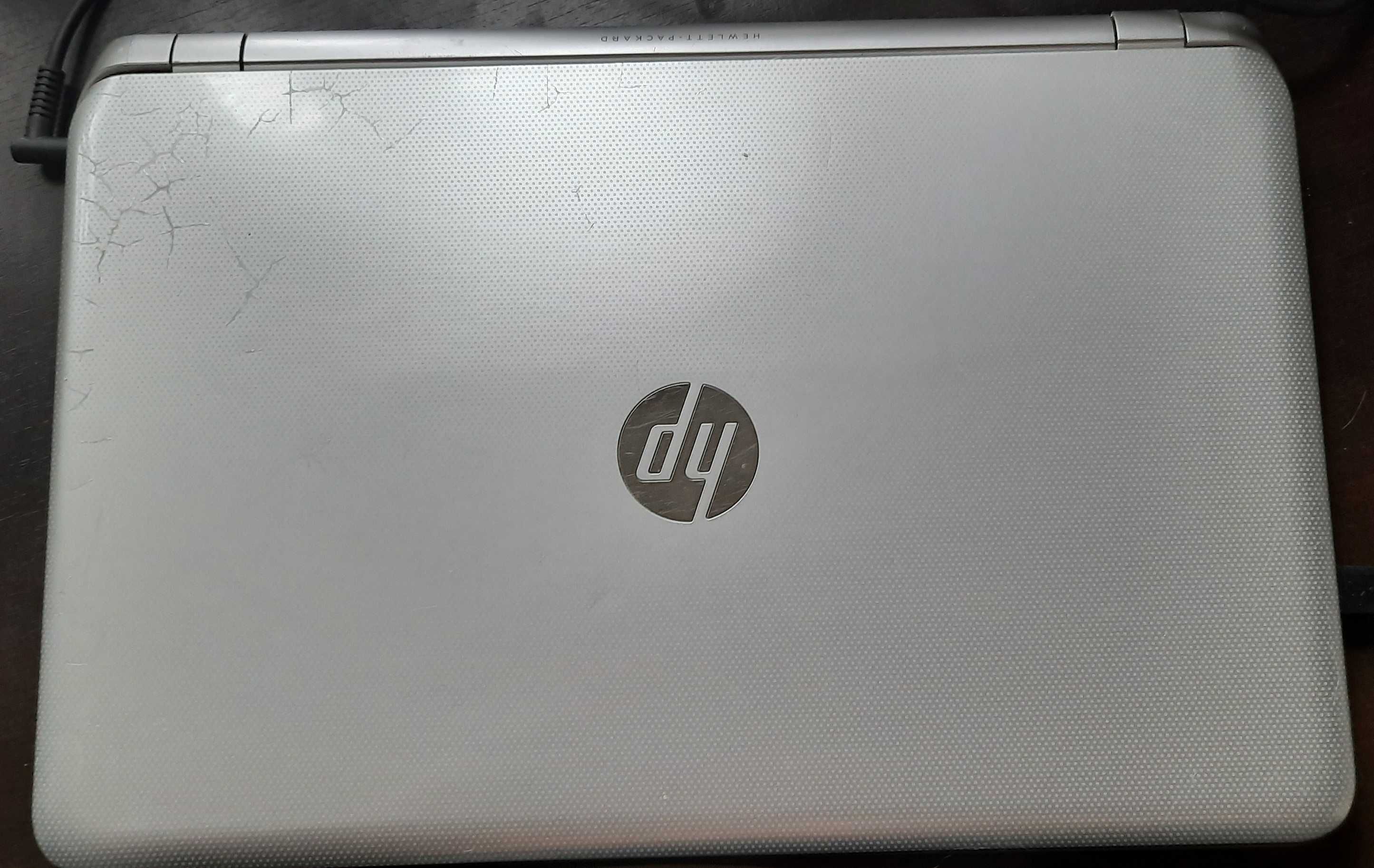 Ноутбук HP Pavilion 15-n028sr