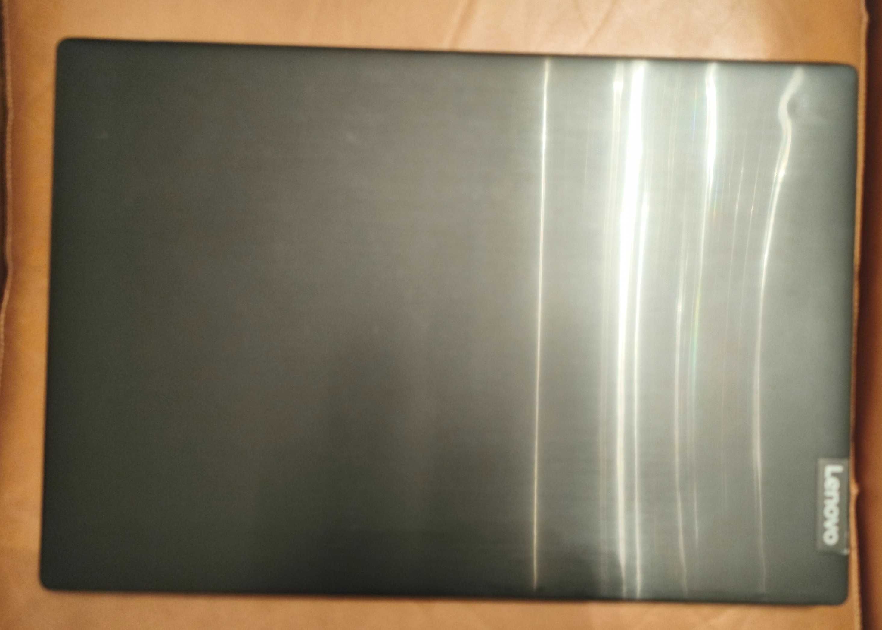 Lenovo S145 - i5-8265U | 8GB RAM | 256GB SSD | LED 15.6 FHD