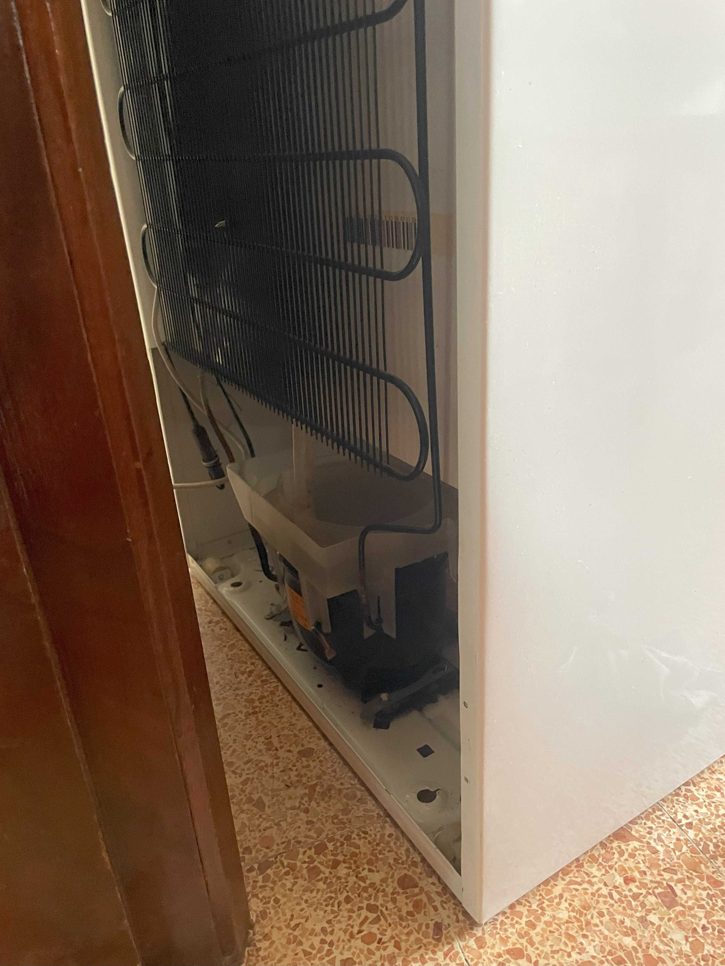 Frigorífico Electrolux (1,80 m)