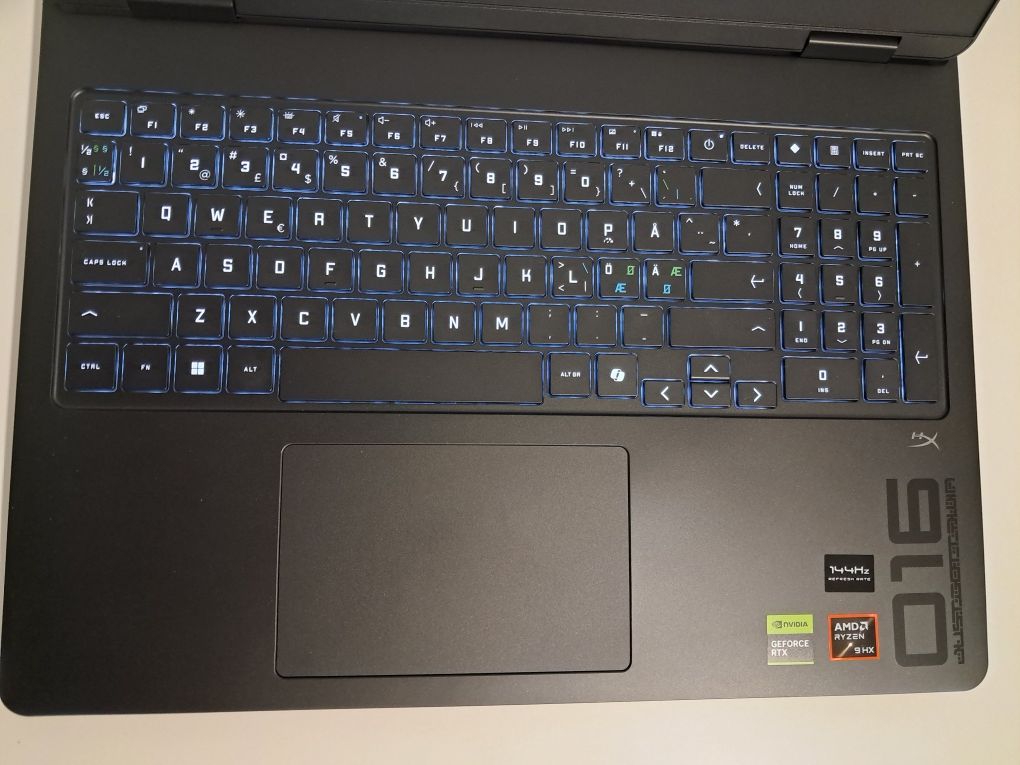 RTX 5060 8gb 115w + Ryzen 9 8940HX • HP Omen 16" 144hz • 24gb/1 tb ssd