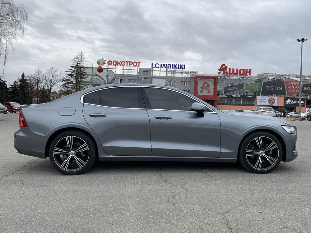 Volvo s60 2019 максимальна комплектація