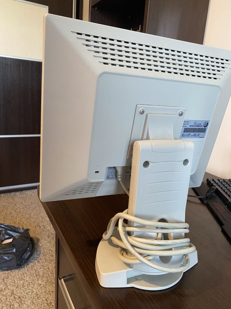 Monitor komputerowy samtron