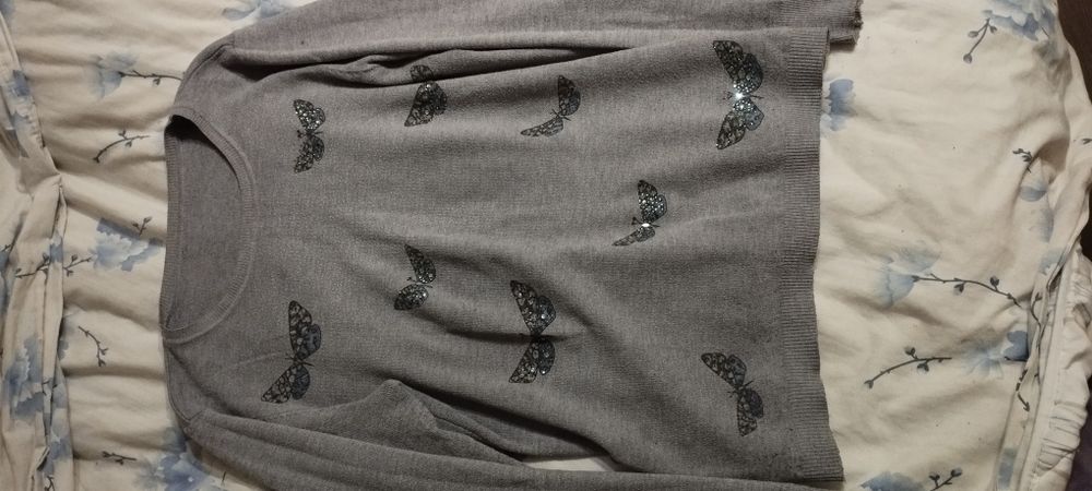 Женская кофта.   .