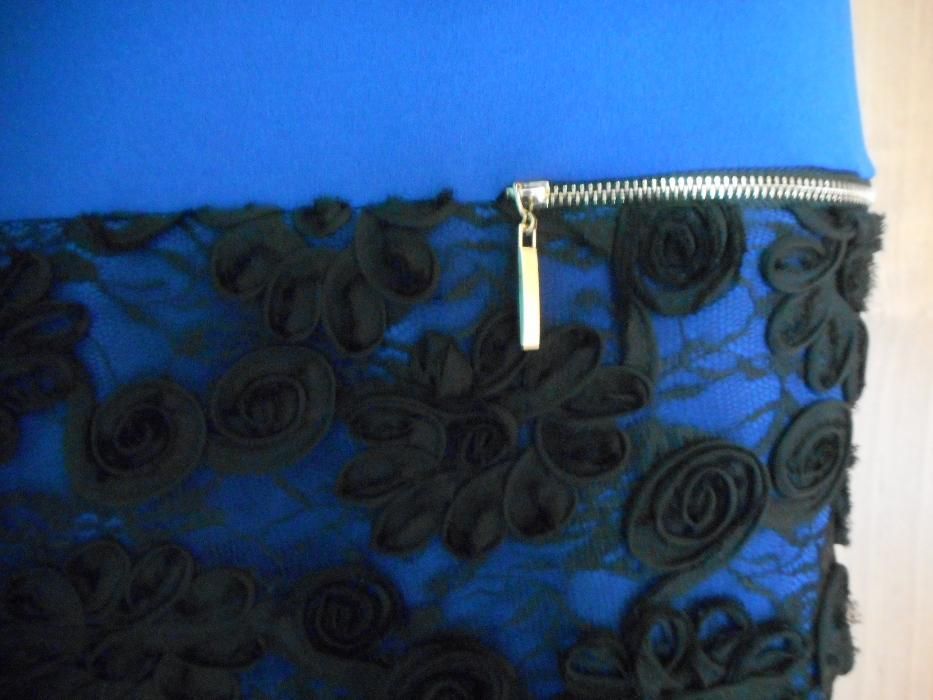 niebieska sukienka dopasowana lycra rozmiar 38/40 M/L na wesele bal