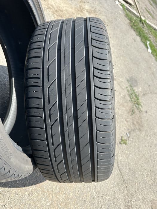 225/40 R18 Bridgestobe Turanza T001 /2шт./літо/