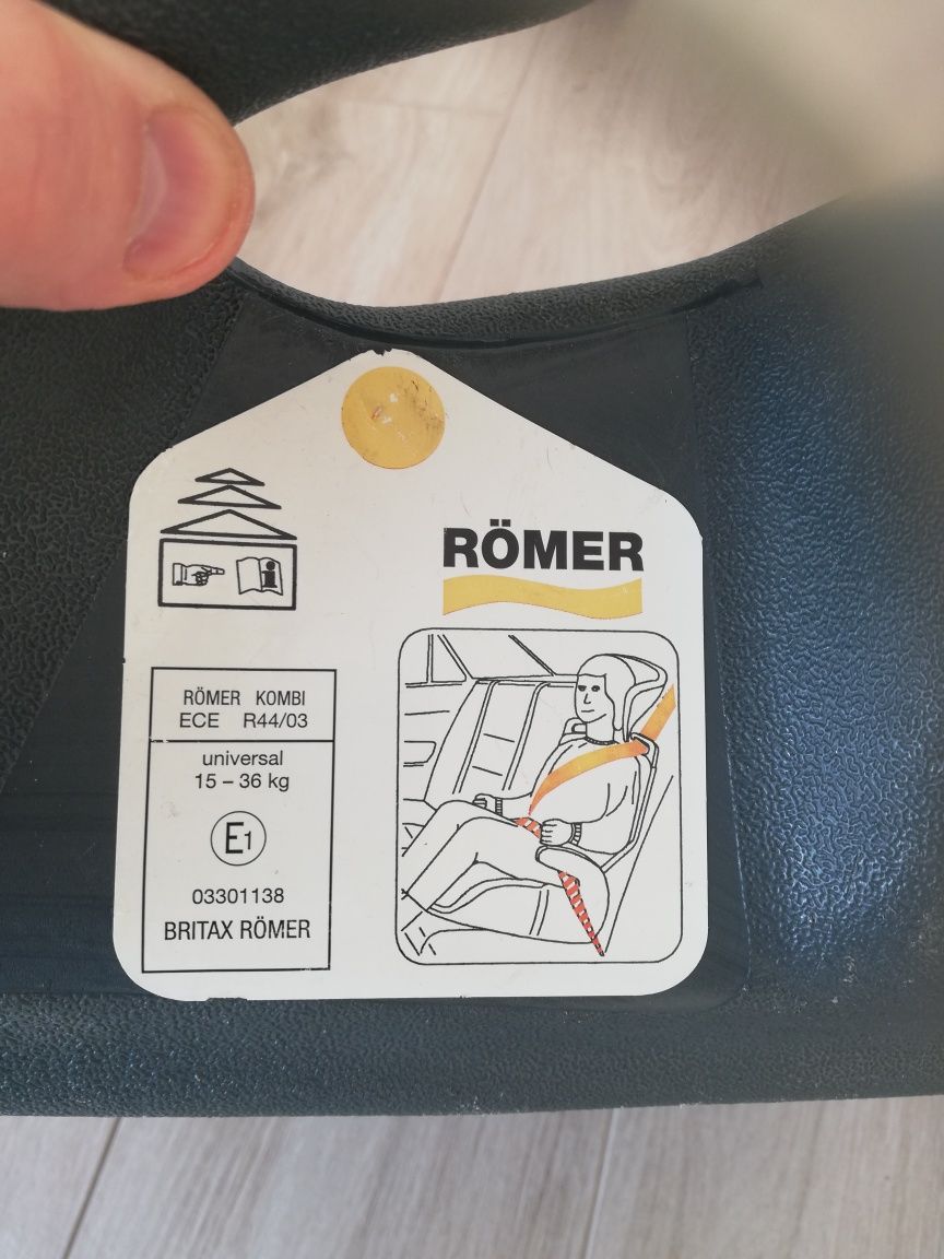 Britax-Römer Kombi, praktyczny walizkowy fotelik, uniwersalny 15-36kg