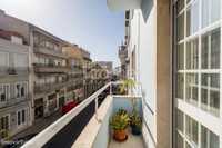 Apartamento T3 em Arroios, com varanda, próximo do metro dos Anjos