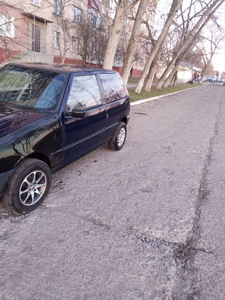 Продам Фиат Уно в хор сост