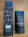 Krem, podkład koloryzujący - NARS Pure Radiant, 2Deep Granada