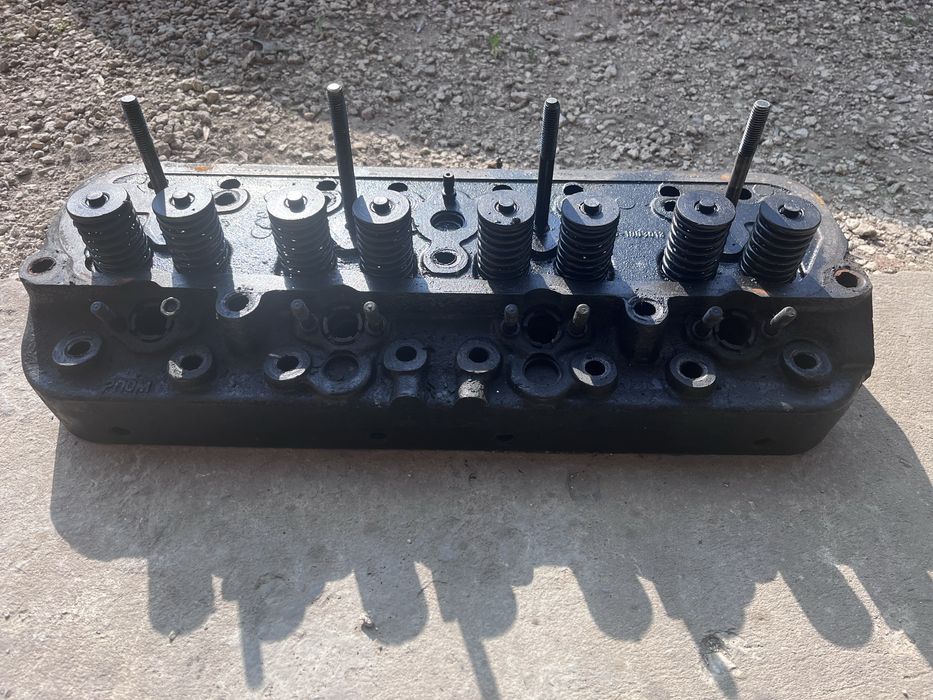 Головка двигуна д-65