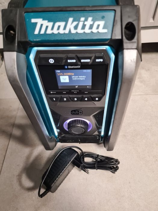 Makita Radio budowlane z Bluetooth ( zasilacz) S stan Nowy model