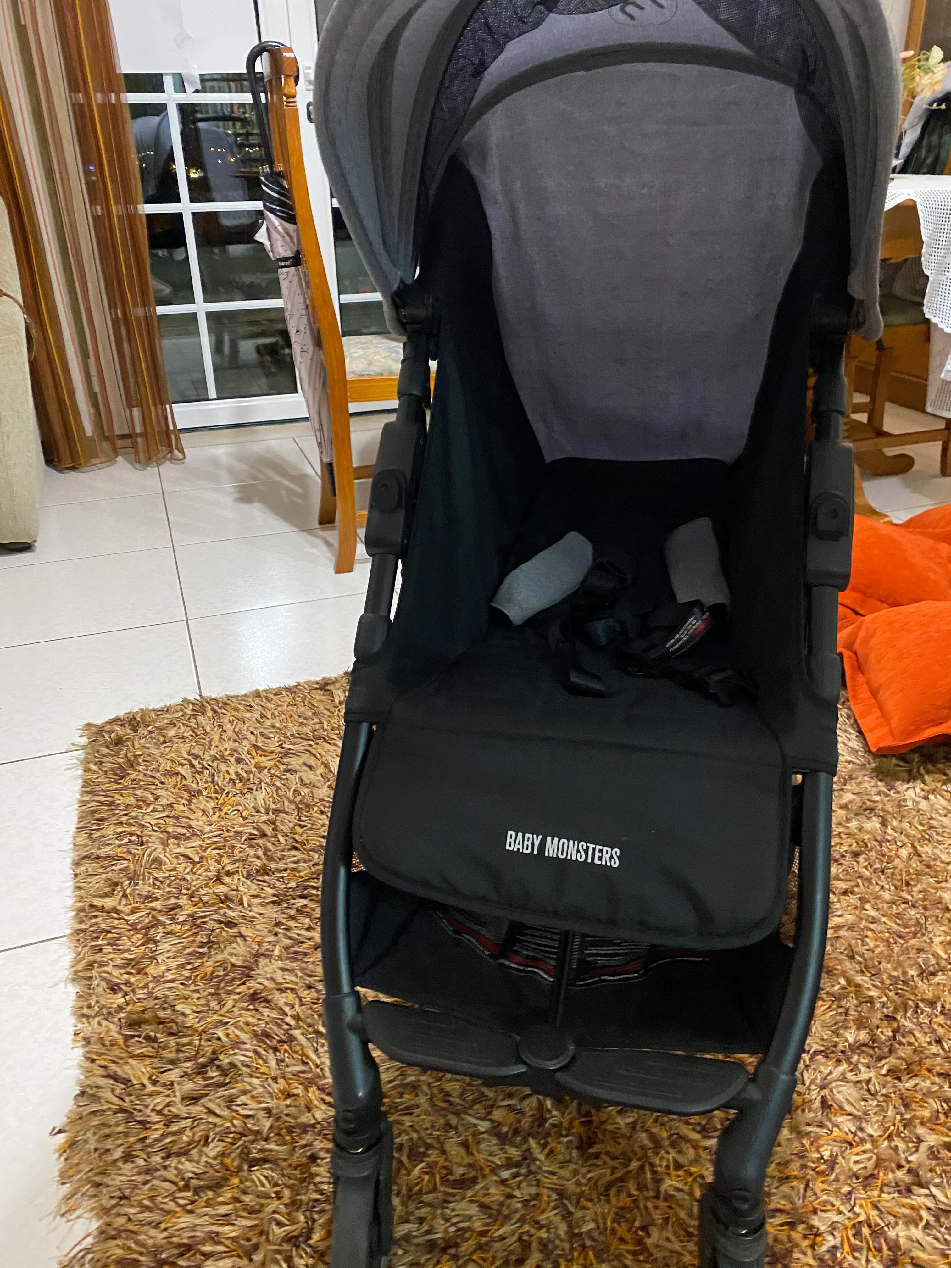 Baby Monsters – Carrinho Kuki Chassis Com mochila