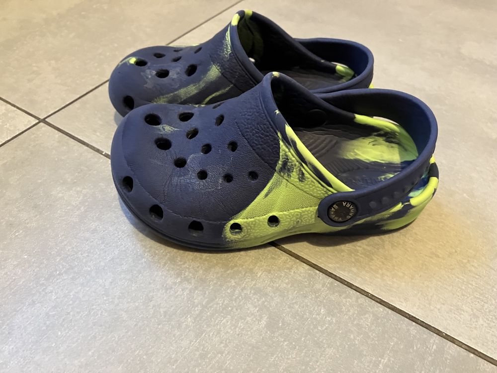 Klapki typu crocs rozmiar 27