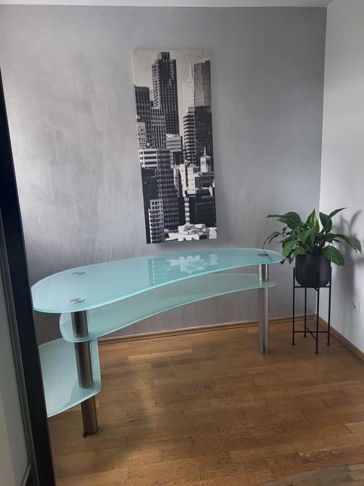 Sprzedam nowoczesny stolik szklany