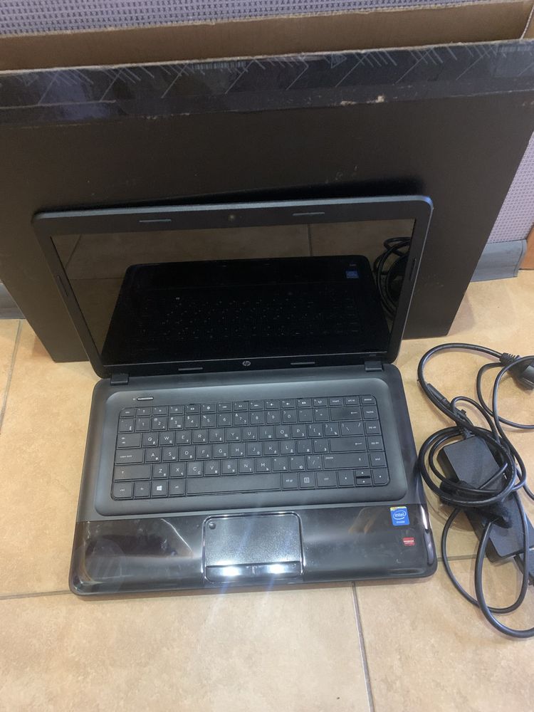 Ноутбук HP 2000 2d85sr непрацюючий