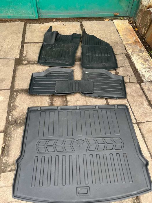 Гумові коврики в салон Джип Compass