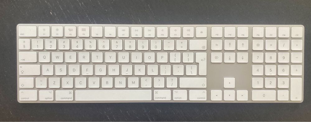 Magic Keyboard Apple e teclado numérico - Inglês Internacional