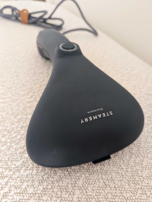 Ferro de Engomar a Vapor Vertical - Cirrus 2 Handheld Steamer – Preto