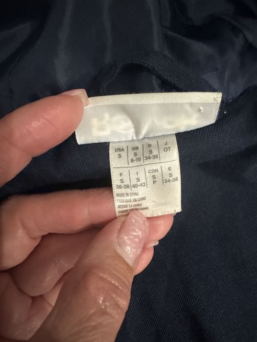 Продам женскую фирменую курточку Reebok