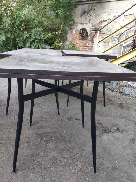 Продам столы на метал.основе