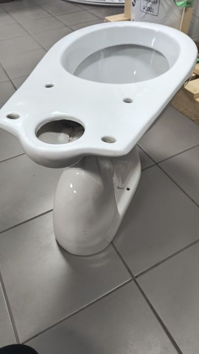 Powystawowa Miska WC