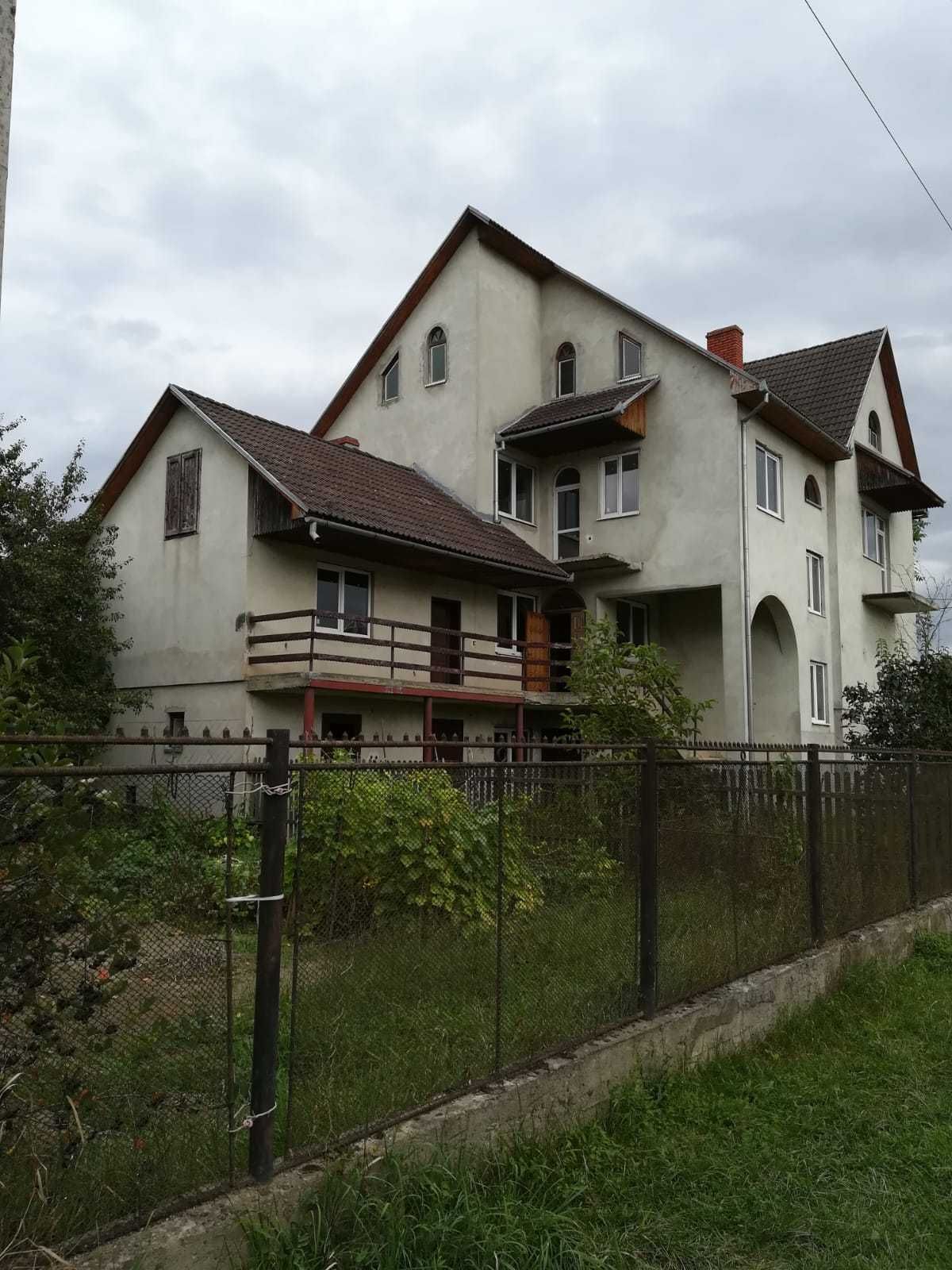 Будинок в м.Свалява