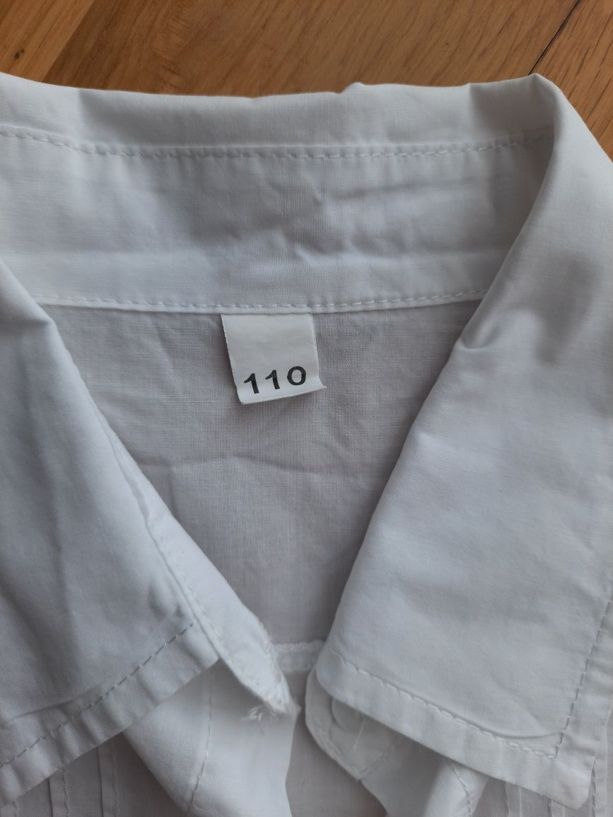 Biala bluzeczka rozmiar 110